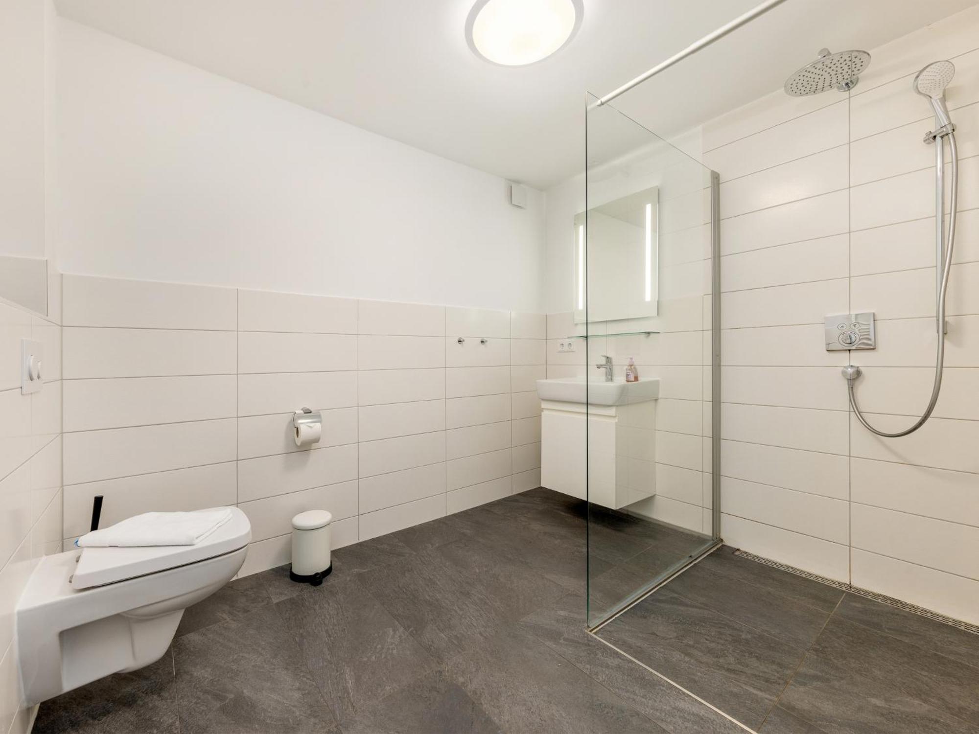 Ferienwohnung Meeresrauschen In Der Residenz Clara Sophia Binz Ngoại thất bức ảnh